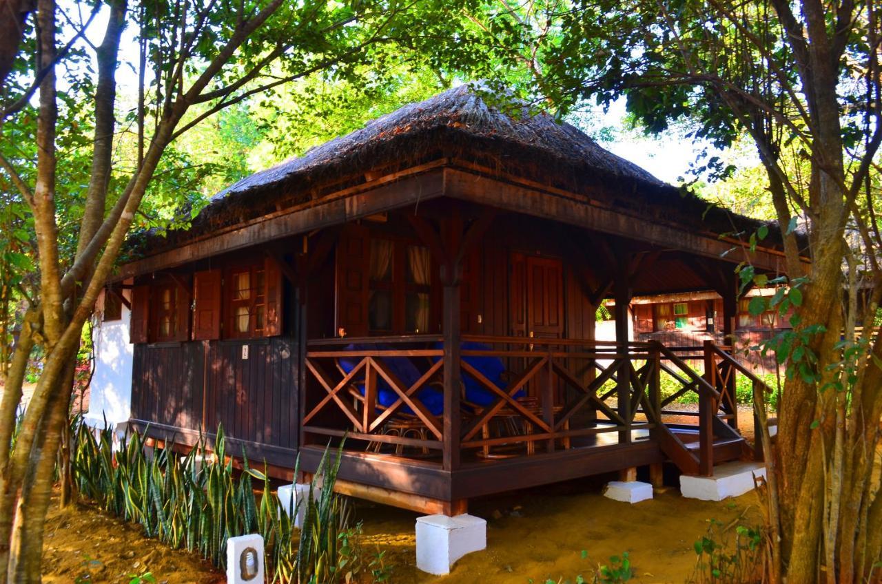 Olympe De Bemaraha Hotel Bekopaka Ngoại thất bức ảnh