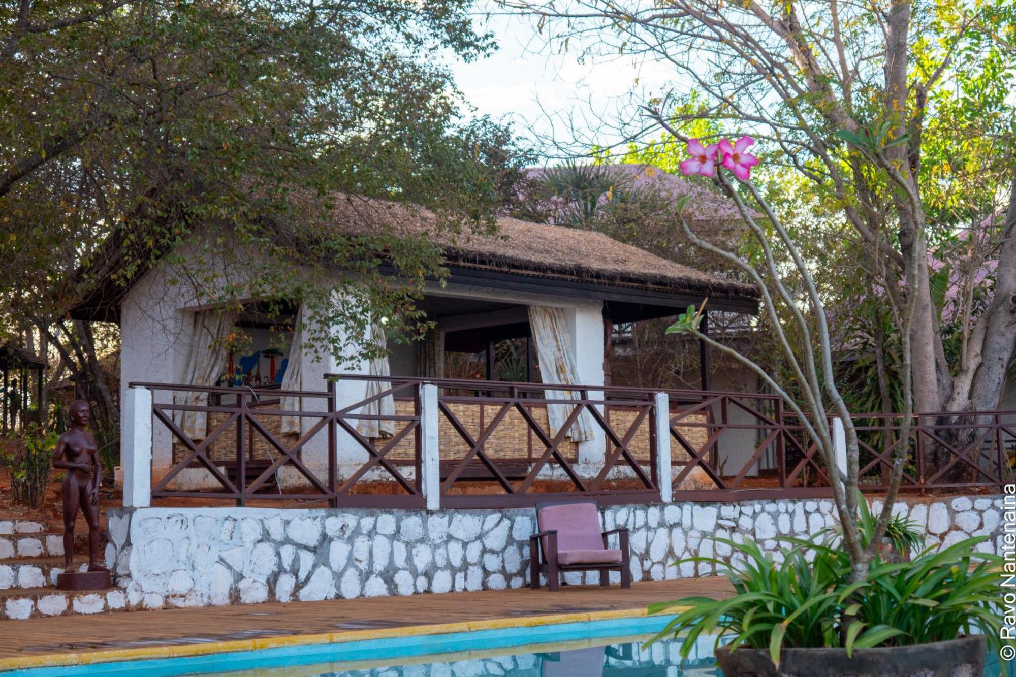 Olympe De Bemaraha Hotel Bekopaka Ngoại thất bức ảnh