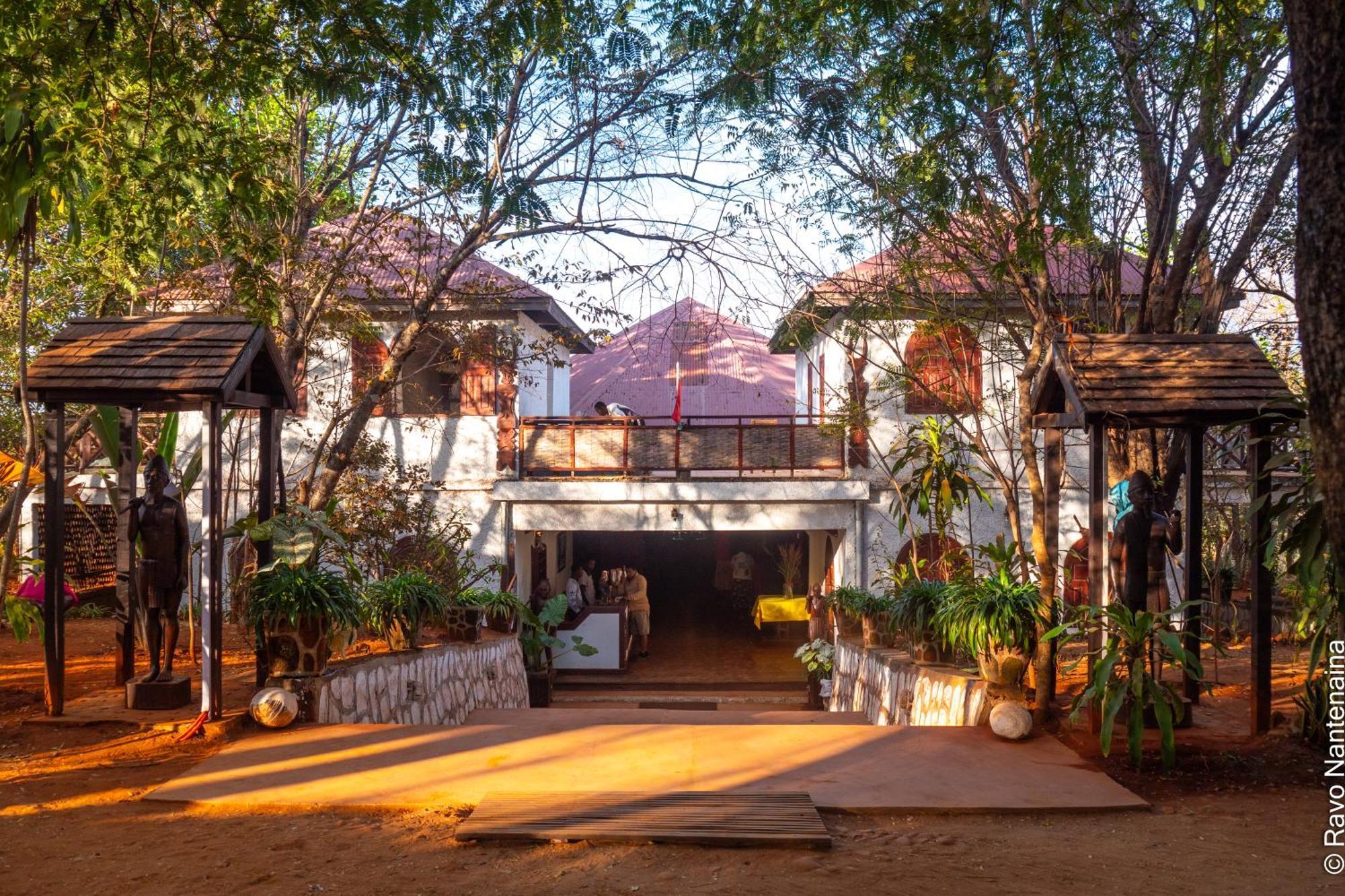 Olympe De Bemaraha Hotel Bekopaka Ngoại thất bức ảnh